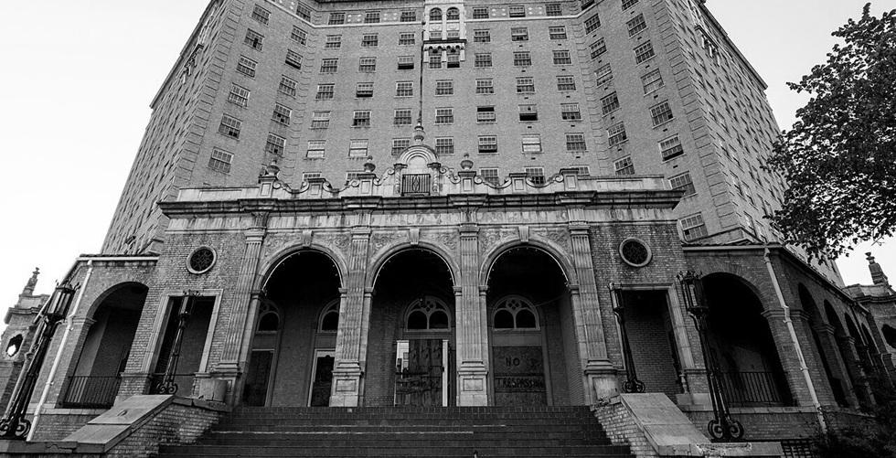 Hotel Paradise hero image
